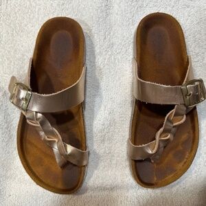 Giulai Palai Girls Size 2 Sandals